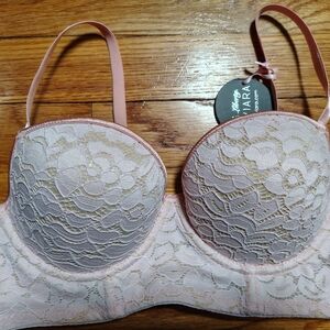 NWT - Lace Padded Bra in Blush Pink Size 32C